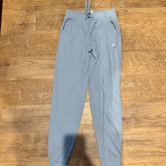 ALO Muse Sweatpant Gently Used Size Small Ribbed/Light Blue - Picture 2 of 9